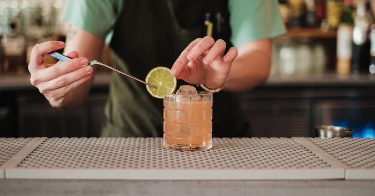 Les Accessoires Essentiels pour Réaliser des Cocktails
